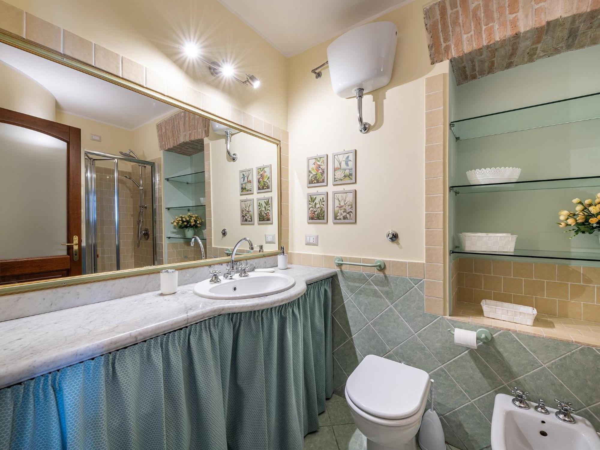 Apartment Charm In Villanova Cagliari